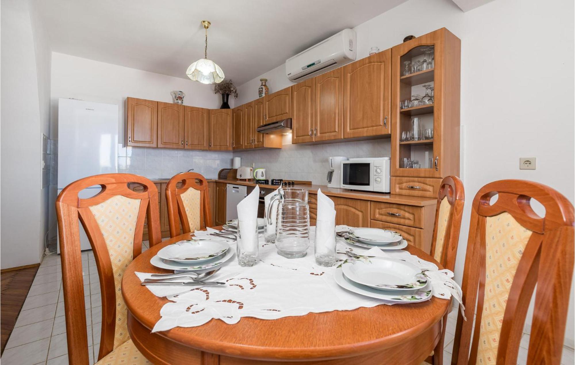 Nice Apartment In Sv,Juraj With Kitchen Sveti Juraj Zewnętrze zdjęcie