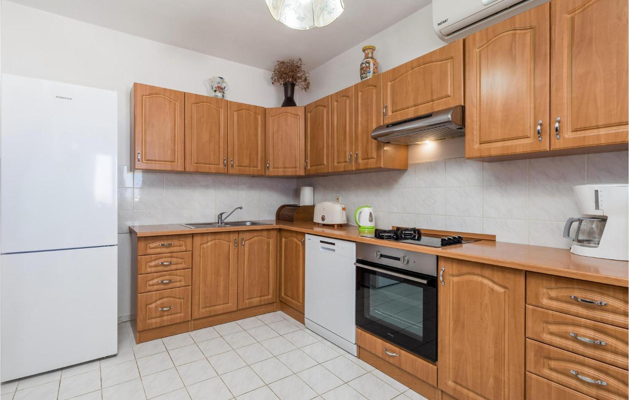 Nice Apartment In Sv,Juraj With Kitchen Sveti Juraj Zewnętrze zdjęcie